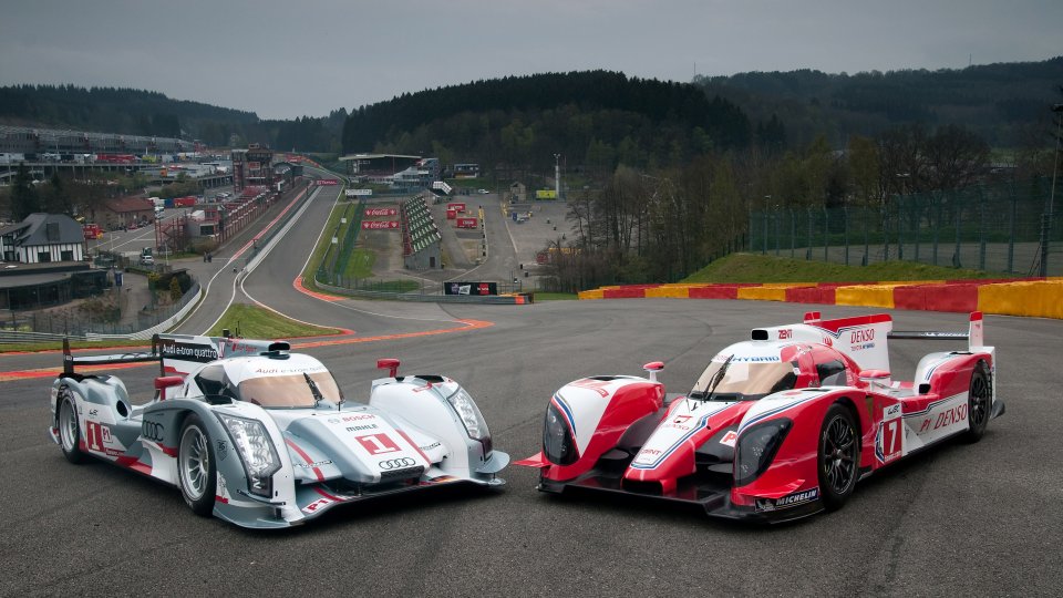 Audi - Toyota hybrid Le Mans 2012