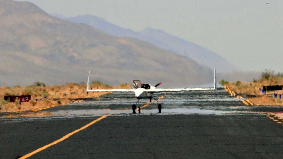 Electric speed record among the clouds