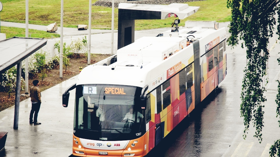 TOSA bus Geneva (Trolleybus Optimisation Système Alimentation)